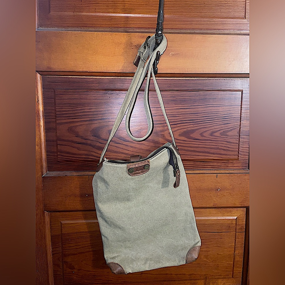 Tan Canvas Crossbody Purse *Make Offers*